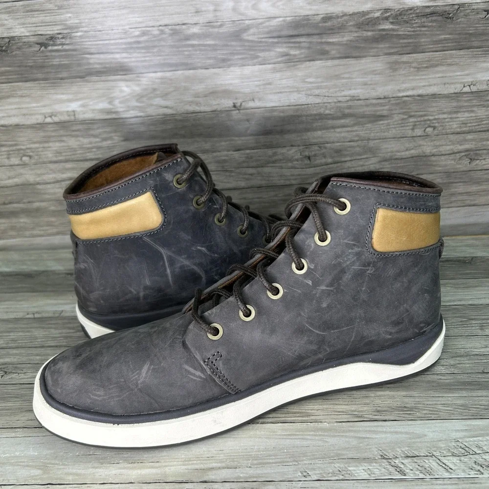 OluKai kekaha chukka